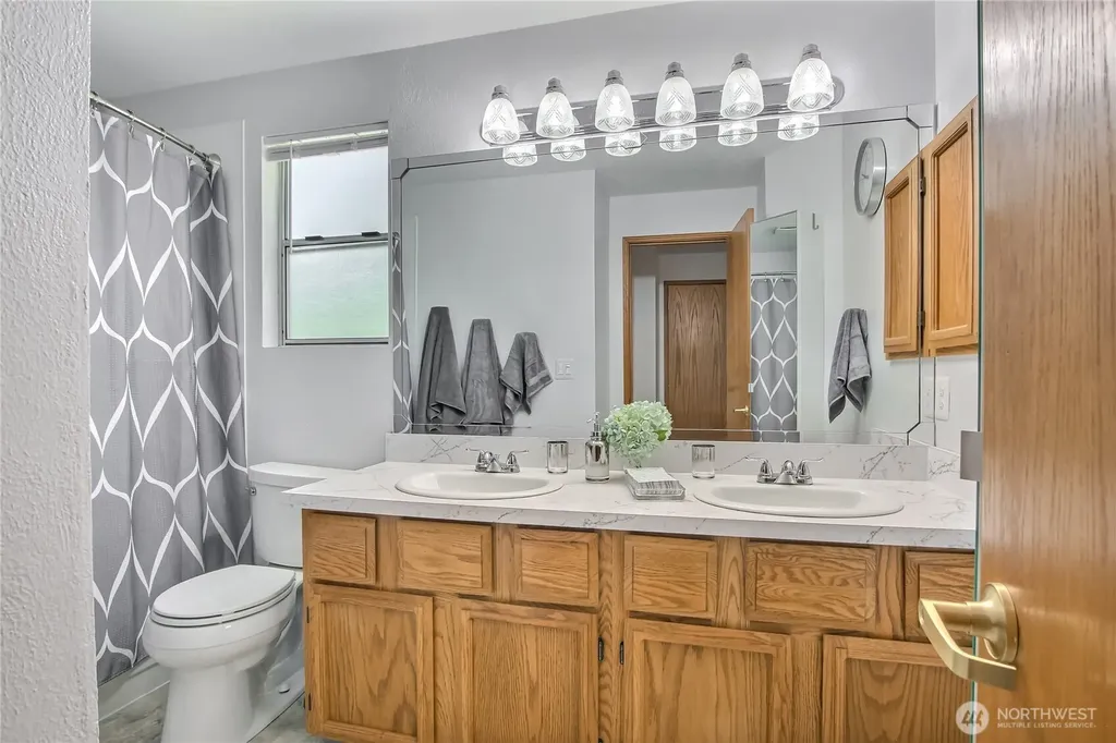 19046 SE 270th Street Covington WA 98042