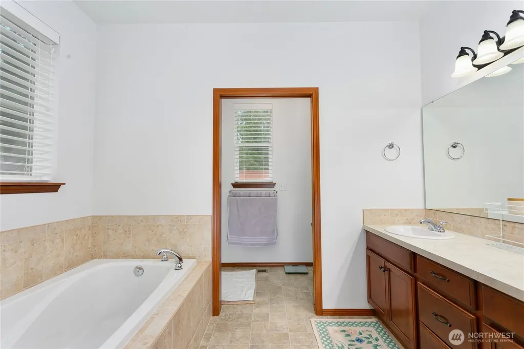 627 E 182nd Street Spanaway WA 98387