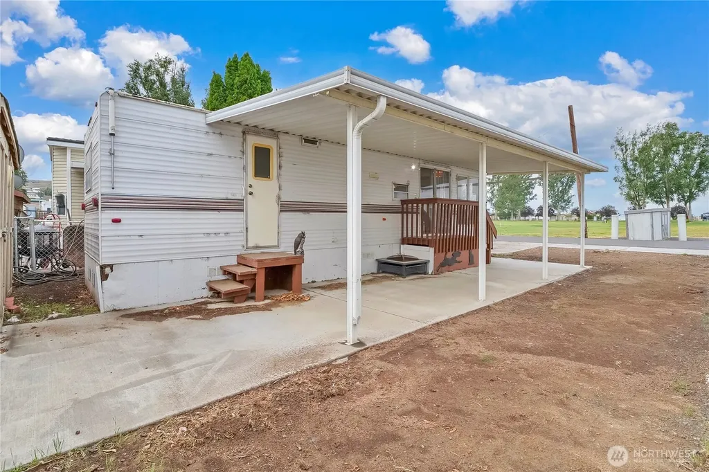 7037 E Highway 262 Othello WA 99344