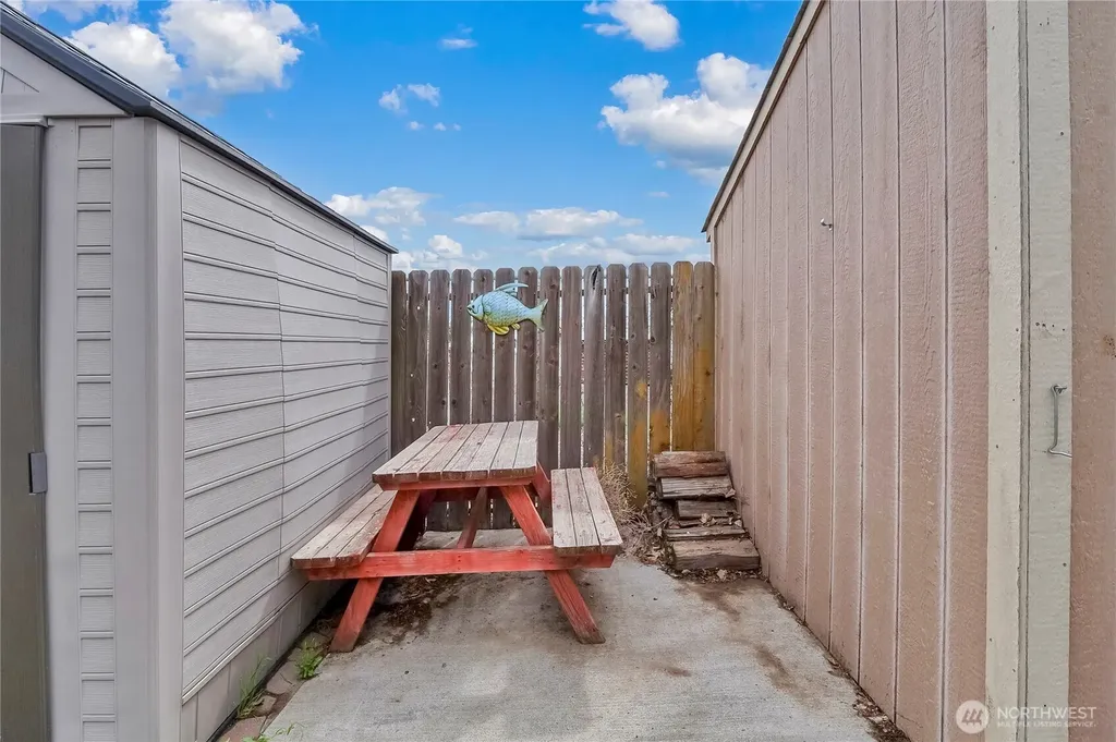 7037 E Highway 262 Othello WA 99344