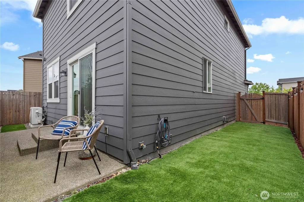 18804 109th Avenue Ct E Puyallup WA 98374