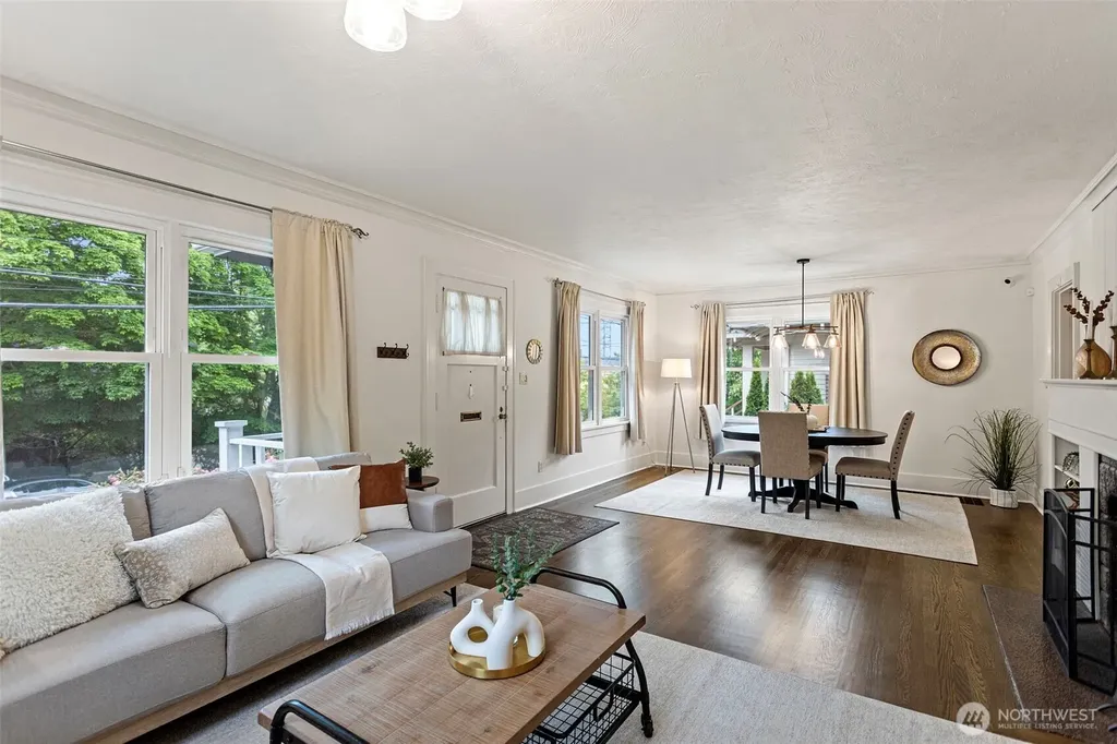 3917 Midvale Avenue N Seattle WA 98103