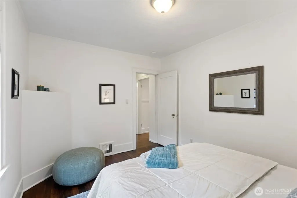 3917 Midvale Avenue N Seattle WA 98103