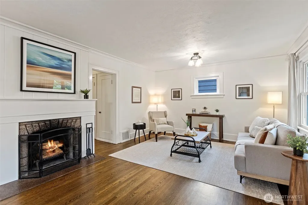 3917 Midvale Avenue N Seattle WA 98103