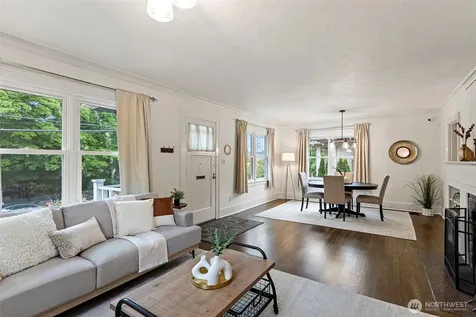 3917 Midvale Avenue N Seattle WA 98103