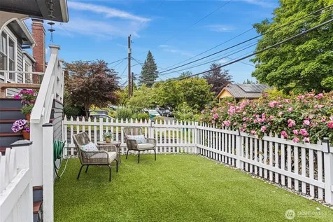 3917 Midvale Avenue N Seattle WA 98103