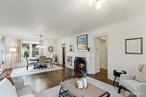 3917 Midvale Avenue N Seattle WA 98103