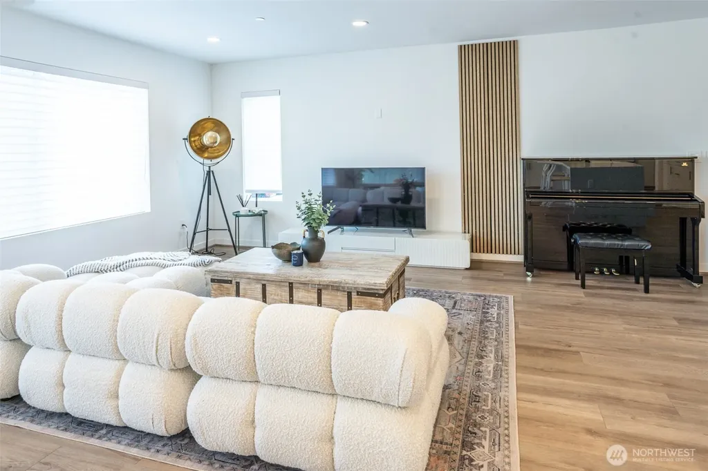 15558 NE 15th Place Bellevue WA 98007