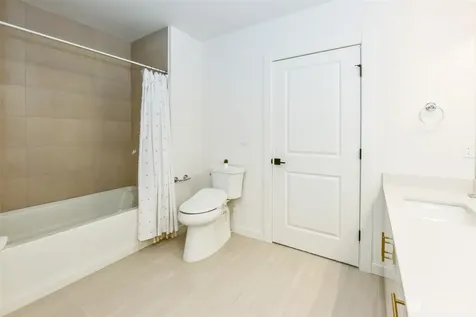15558 NE 15th Place Bellevue WA 98007