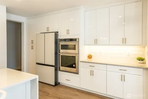 15558 NE 15th Place Bellevue WA 98007