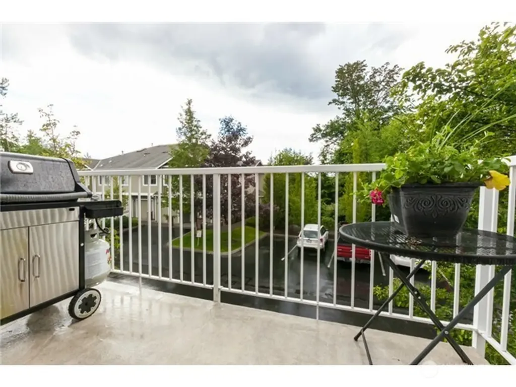 751 241st Lane SE Sammamish WA 98074