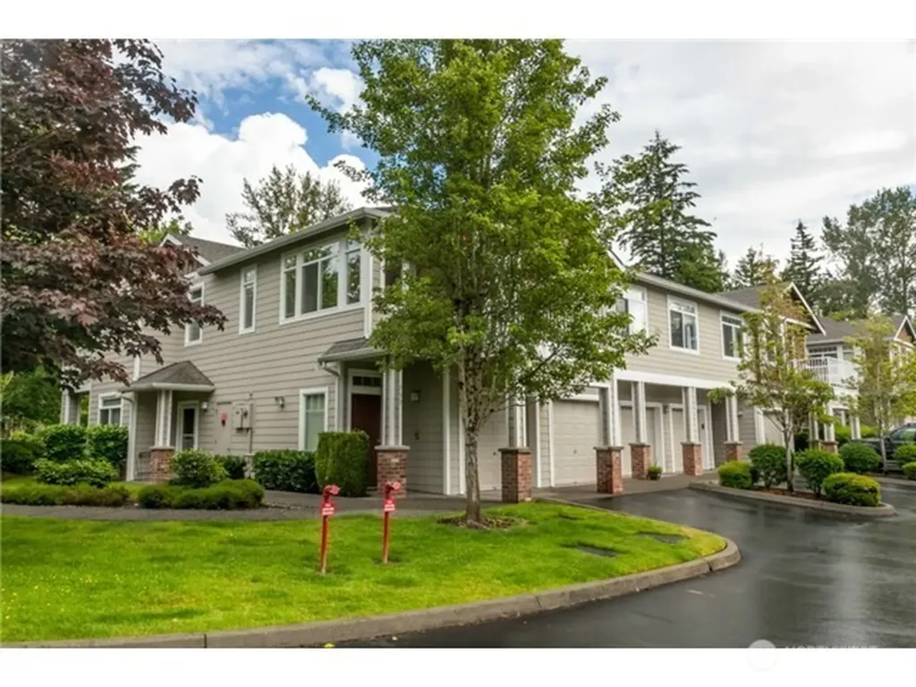 751 241st Lane SE Sammamish WA 98074