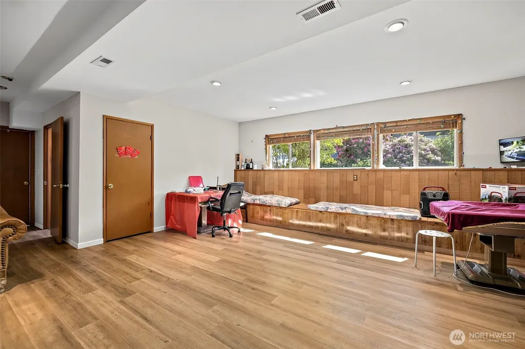 2521 Talbot Crest Drive S Renton WA 98055