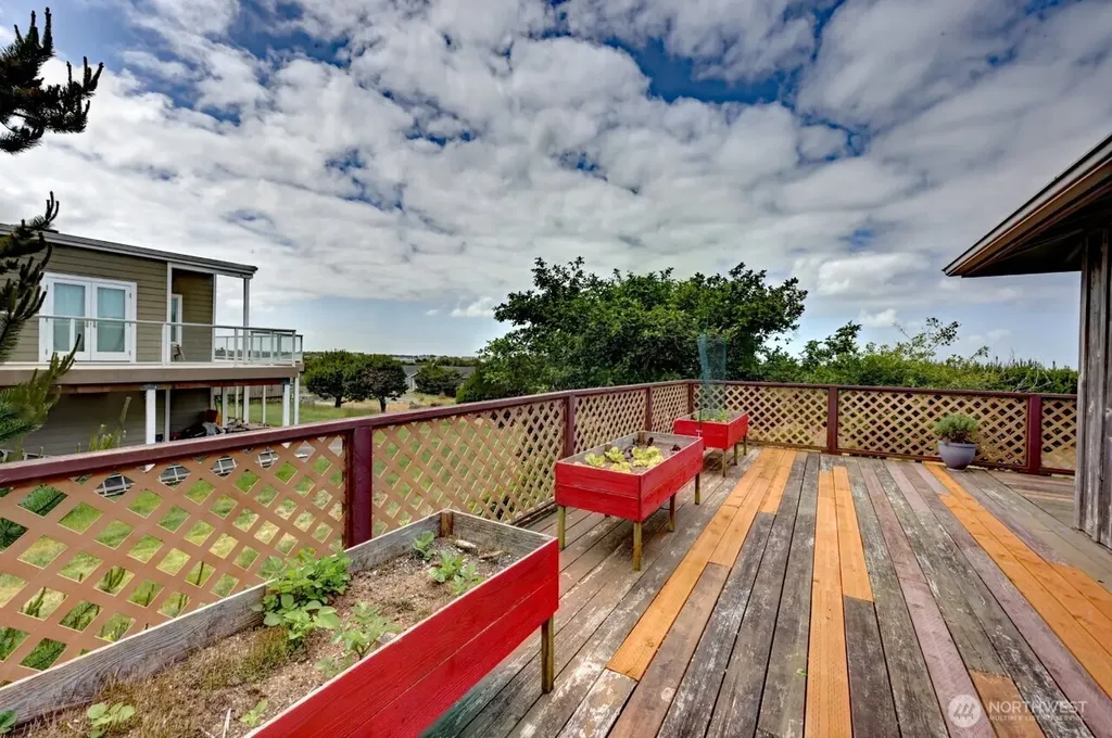 1000 346th Place Ocean Park WA 98640