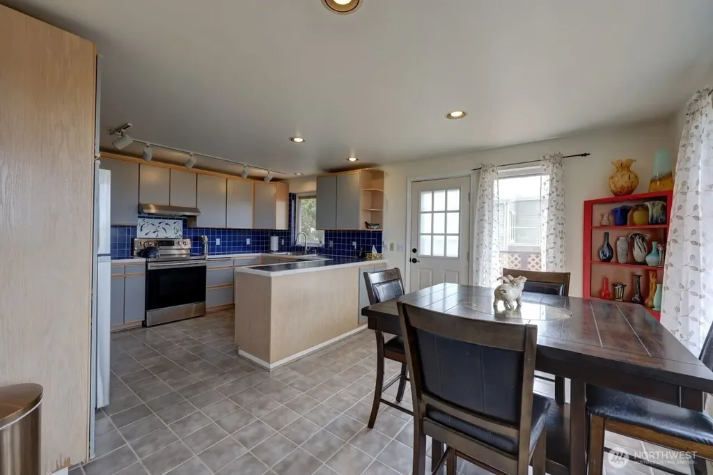 1000 346th Place Ocean Park WA 98640