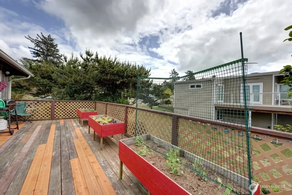 1000 346th Place Ocean Park WA 98640