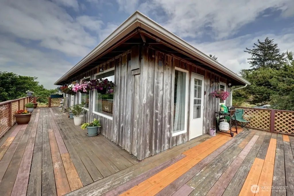 1000 346th Place Ocean Park WA 98640