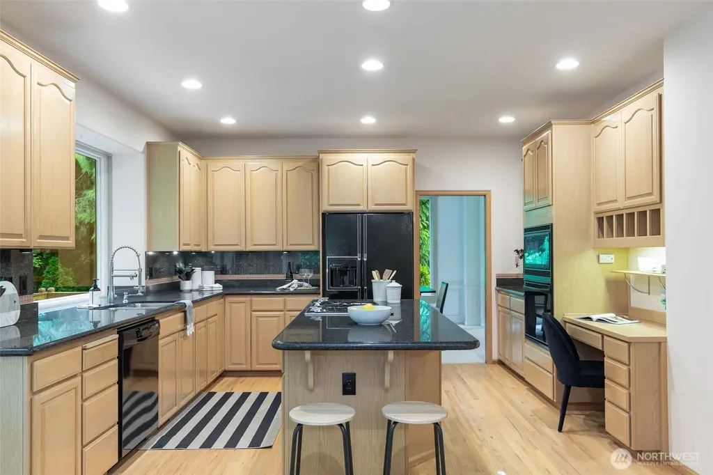 12021 198th Ct NE Woodinville WA 98077