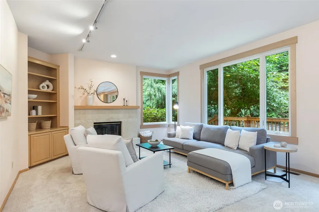 12021 198th Ct NE Woodinville WA 98077