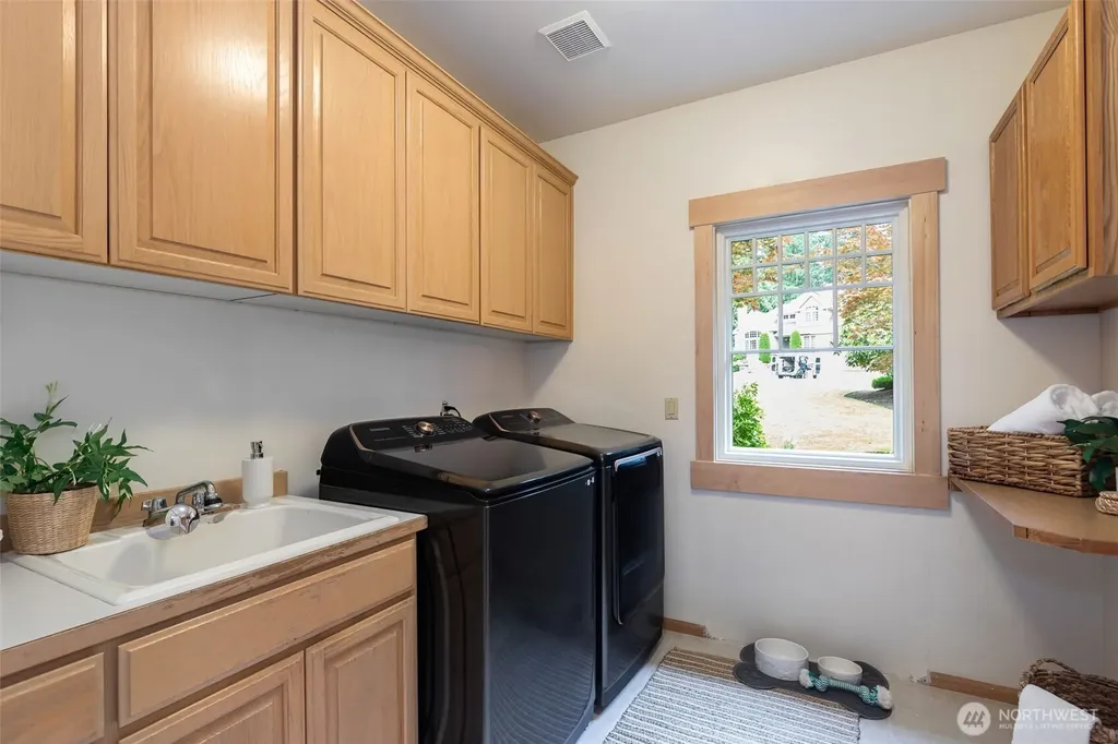 12021 198th Ct NE Woodinville WA 98077