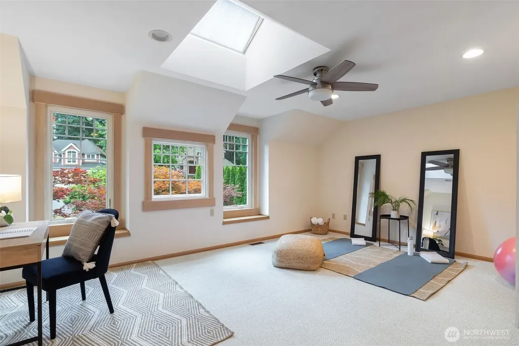 12021 198th Ct NE Woodinville WA 98077