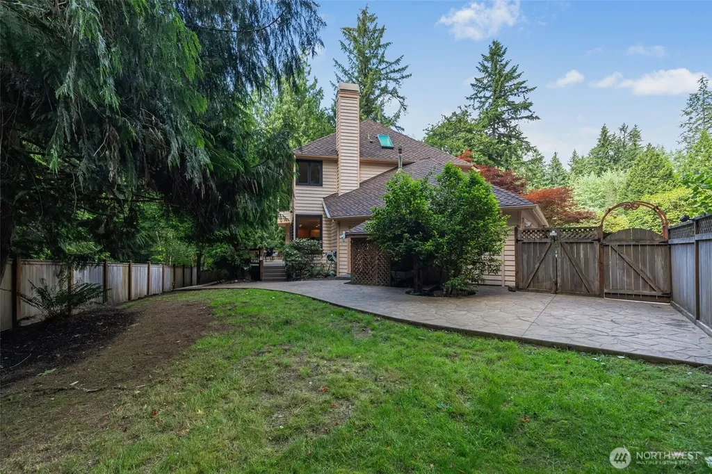 12021 198th Ct NE Woodinville WA 98077