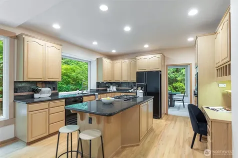 12021 198th Ct NE Woodinville WA 98077