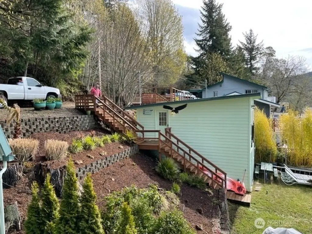 2105 Summit Lake Shore Drive NW Olympia WA 98502