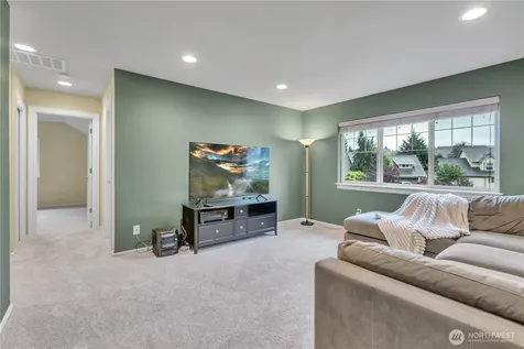 5530 Elizabeth Avenue SE Auburn WA 98092