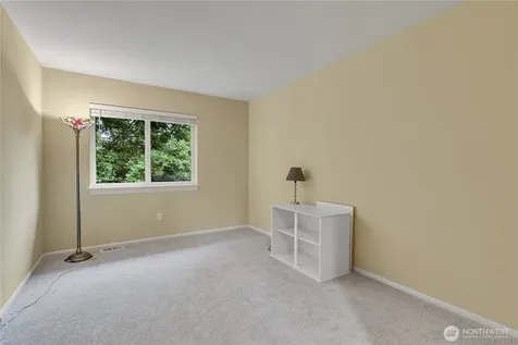 5530 Elizabeth Avenue SE Auburn WA 98092