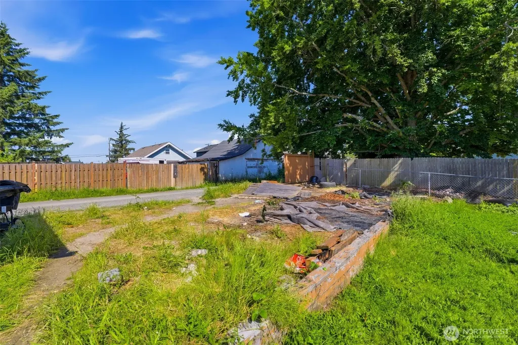 6520 S G Street Tacoma WA 98408