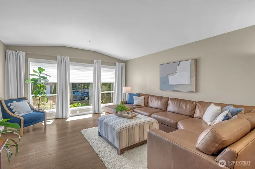 14639 20th Avenue SW Burien WA 98166