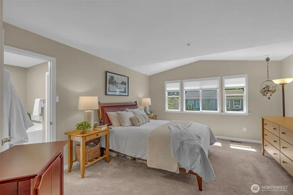 14639 20th Avenue SW Burien WA 98166