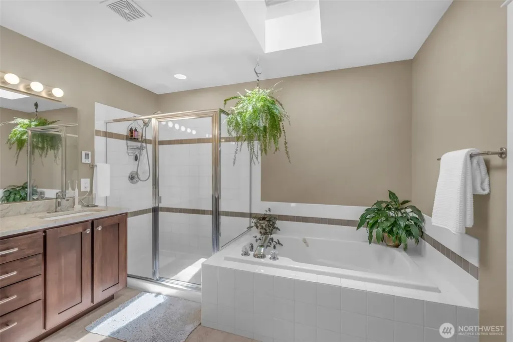 14639 20th Avenue SW Burien WA 98166