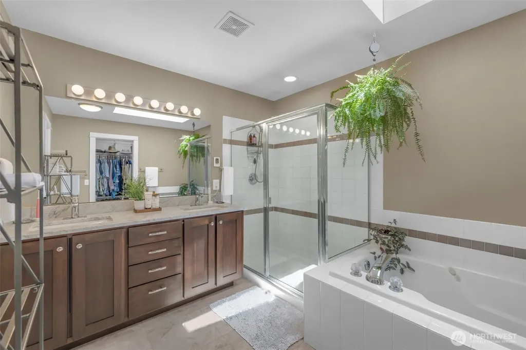 14639 20th Avenue SW Burien WA 98166