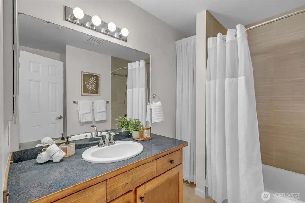 14639 20th Avenue SW Burien WA 98166