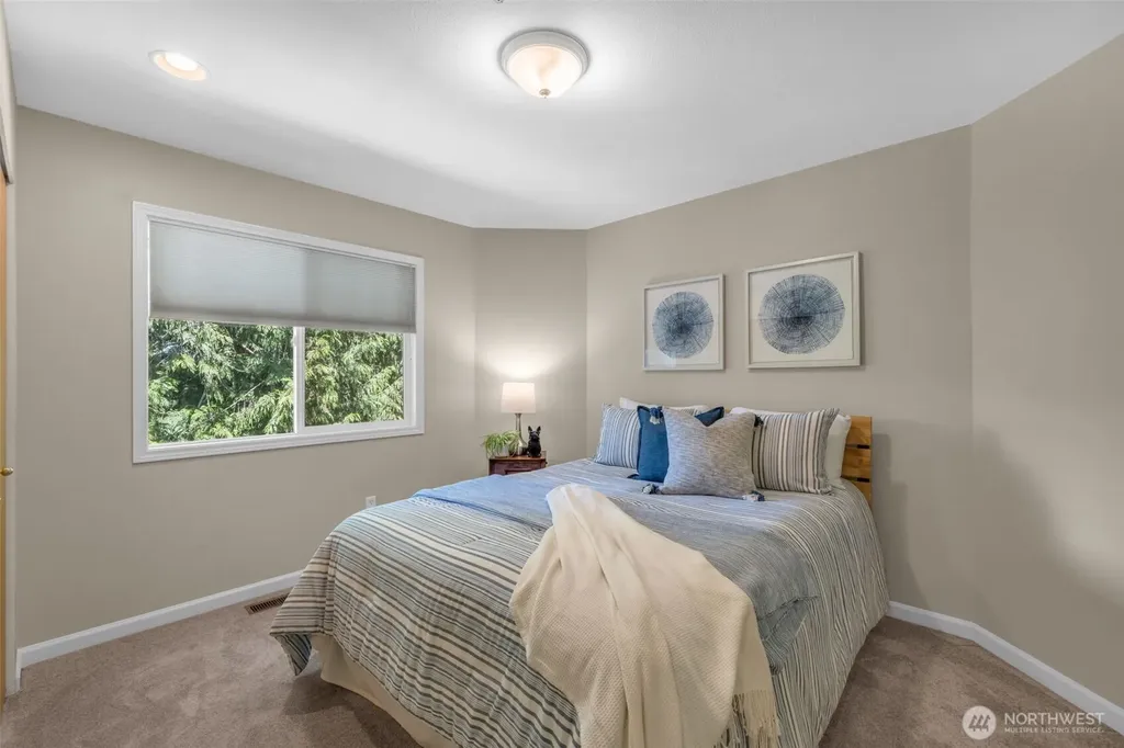 14639 20th Avenue SW Burien WA 98166