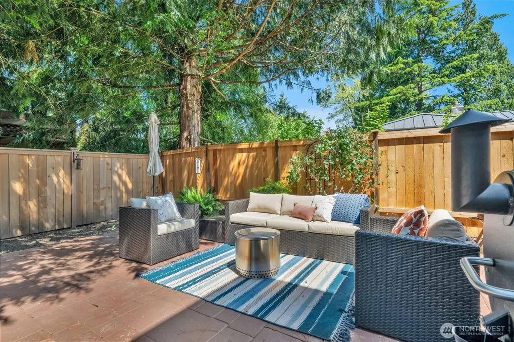 14639 20th Avenue SW Burien WA 98166