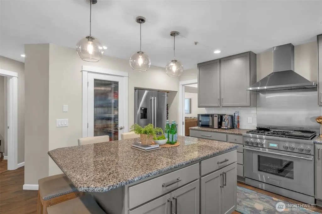 14639 20th Avenue SW Burien WA 98166