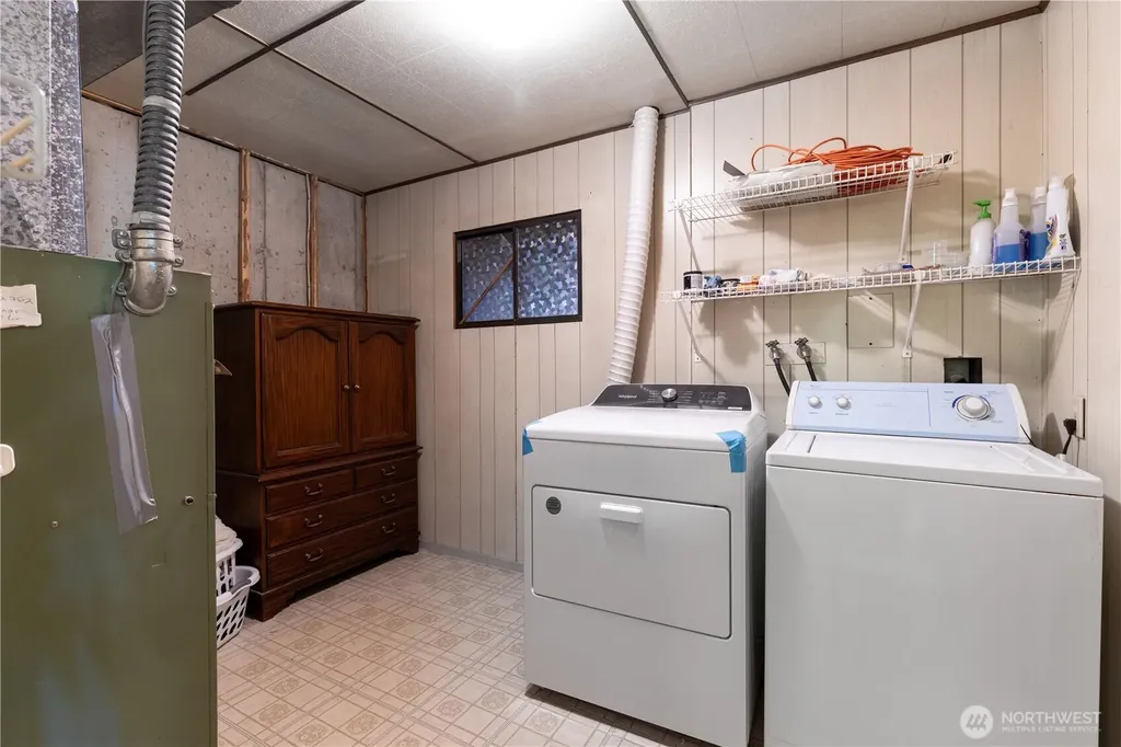 70 N Handicap Place Hoodsport WA 98548