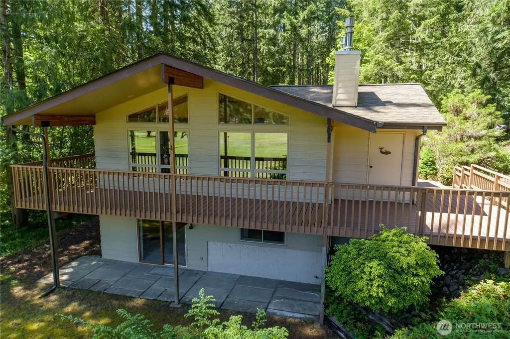 70 N Handicap Place Hoodsport WA 98548