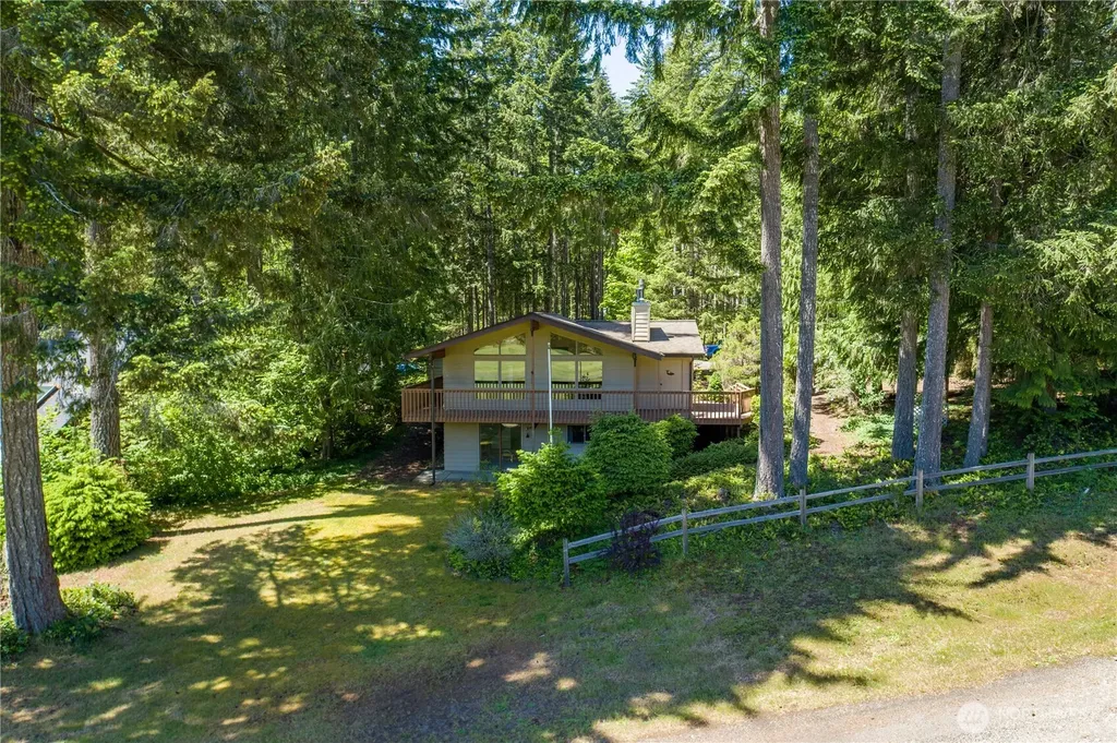 70 N Handicap Place Hoodsport WA 98548