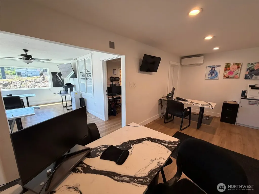 10401 Lake City Way NE Seattle WA 98125