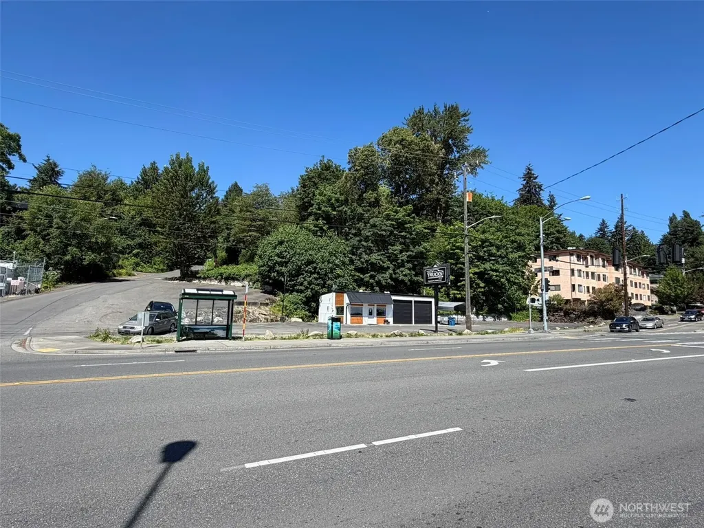 10401 Lake City Way NE Seattle WA 98125