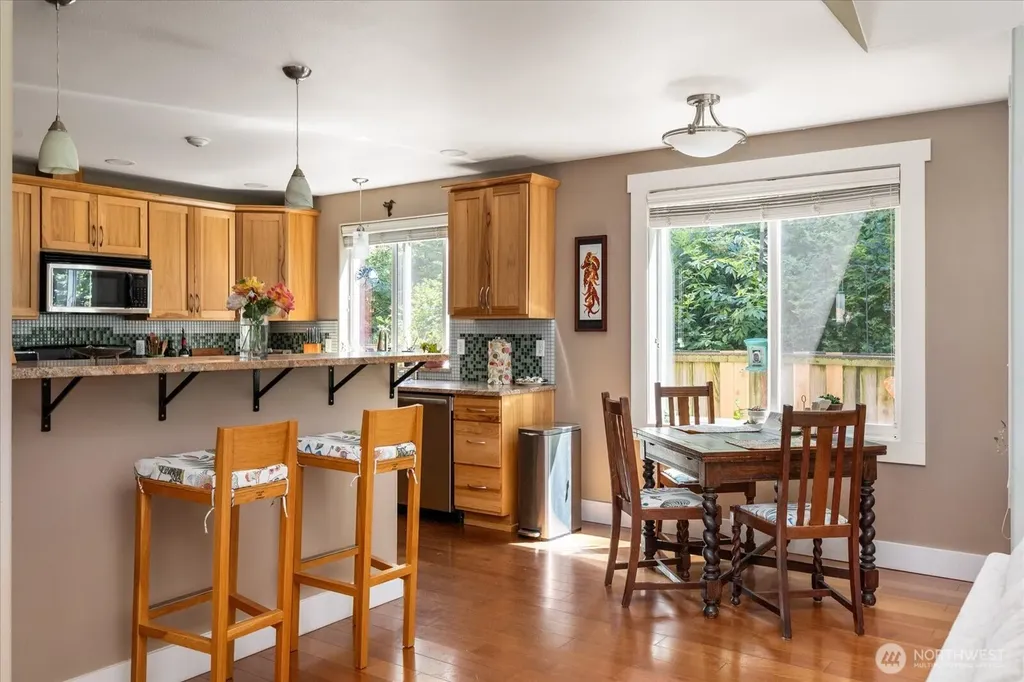 1796 Twin Oaks Lane Freeland WA 98249