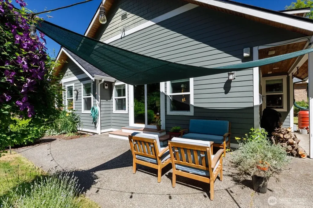 1796 Twin Oaks Lane Freeland WA 98249