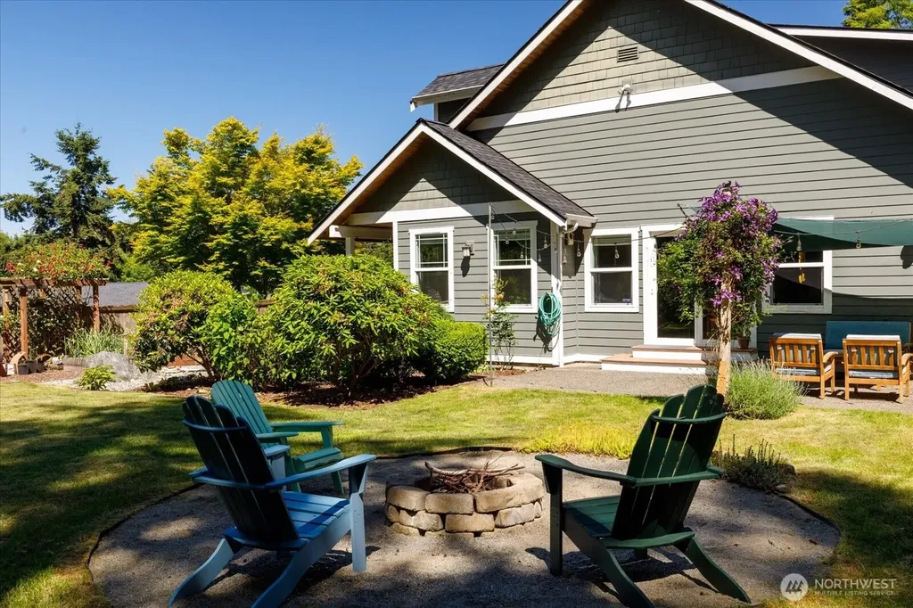 1796 Twin Oaks Lane Freeland WA 98249