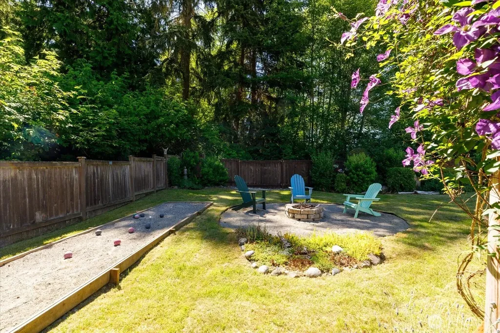 1796 Twin Oaks Lane Freeland WA 98249