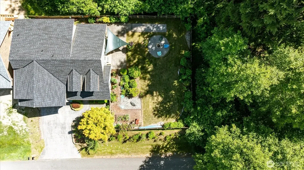 1796 Twin Oaks Lane Freeland WA 98249