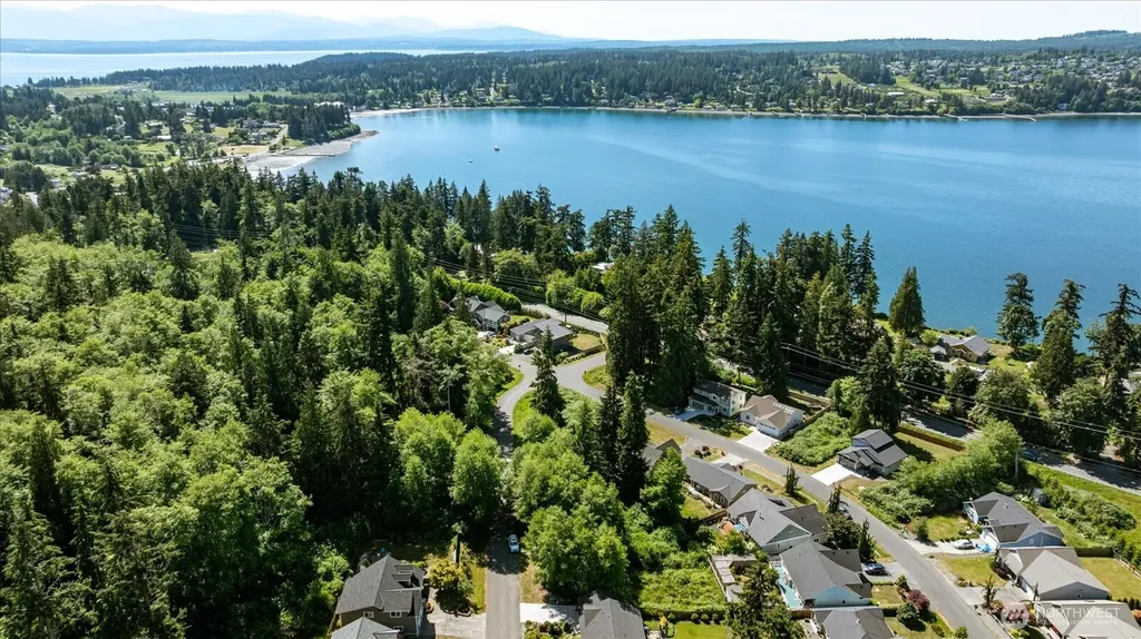1796 Twin Oaks Lane Freeland WA 98249